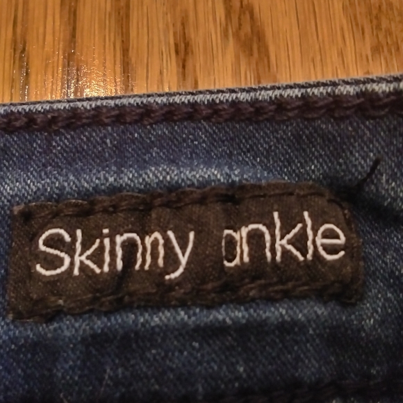 Women's Needle and Thread skinny jeans - Picture 6 of 6